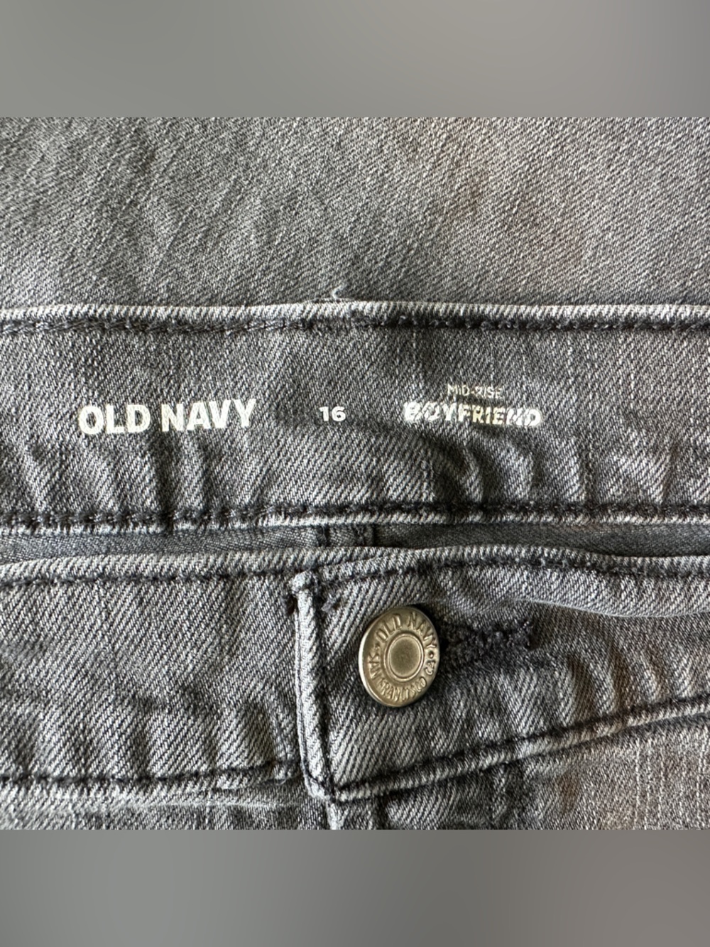 Old Navy Women’s Gray Distressed Boyfriend Jeans - Picture 3 of 4